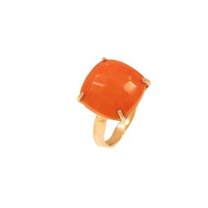 Anello in oro rosa 9K con corallo quadrato