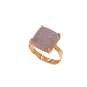 Anello in oro rosa 9K con calcedonio quadrato