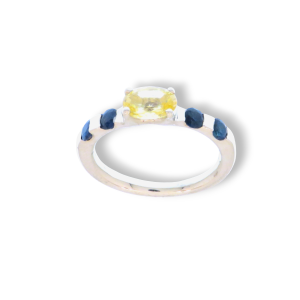 Anello in oro bianco 9k con zaffiro giallo e zaffiri blu